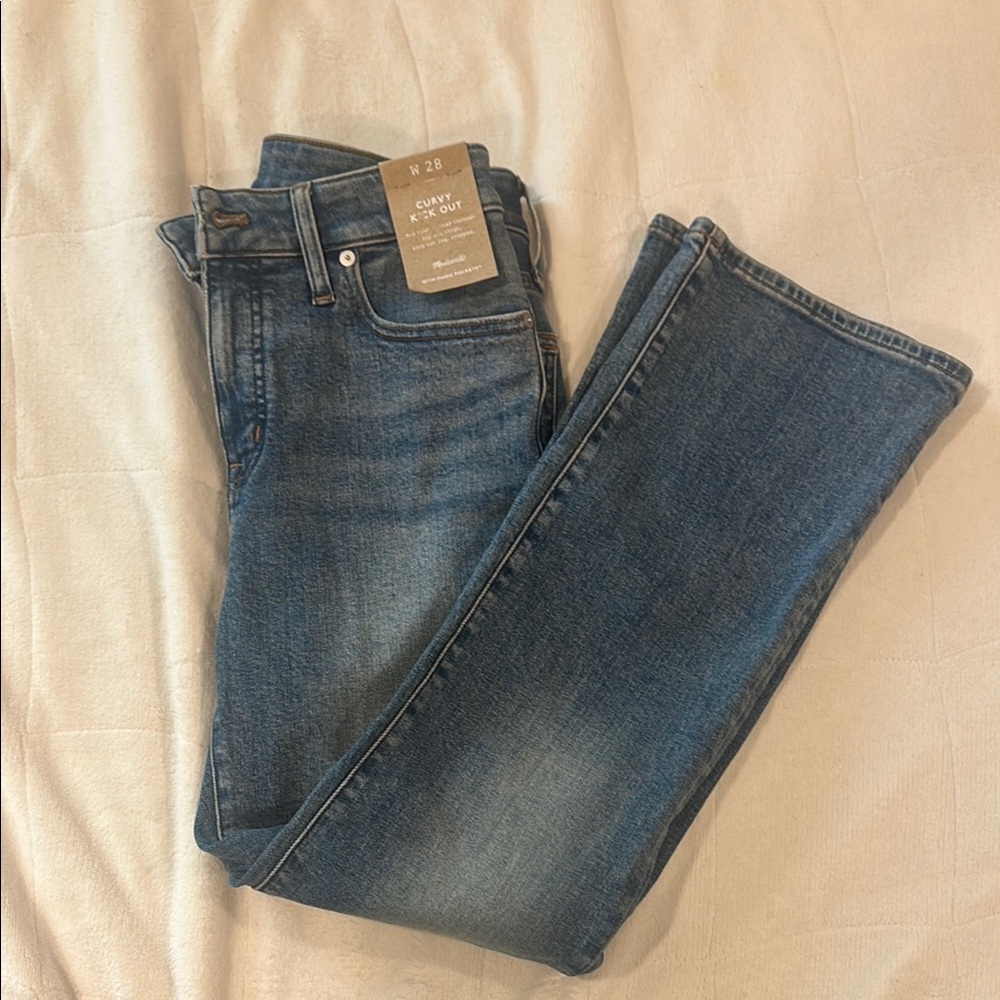 Madewell Curvy Kickout Jeans